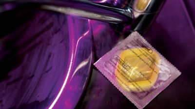 Renault Safety - Condom