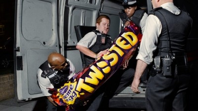 Cadbury Creme Egg Twisted - Goo on the loose (I)