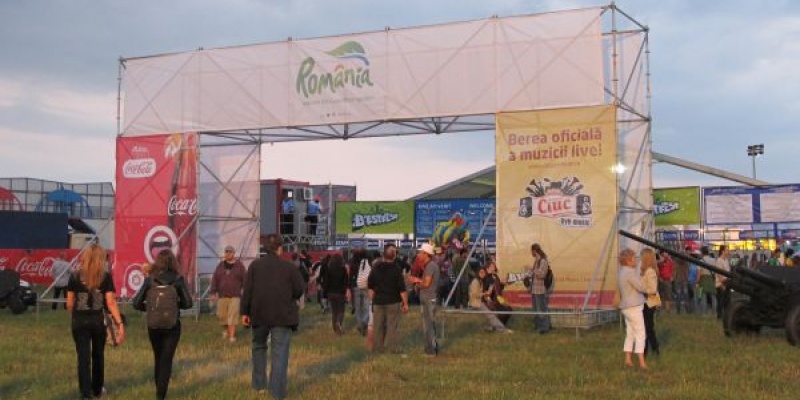 In cadrul B'ESTFEST 2011 a avut loc prima etapa a programului de responsabilitate sociala "B'ESTFEST Goes Green"
