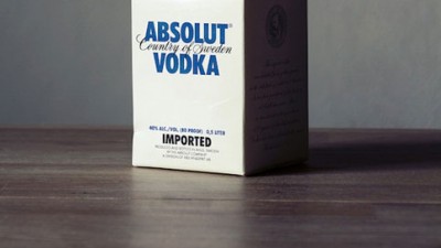 ABSOLUT - Alcool in cutii de lapte