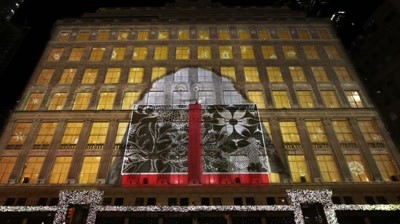 Saks Fifth Avenue - Holiday projection mapping program