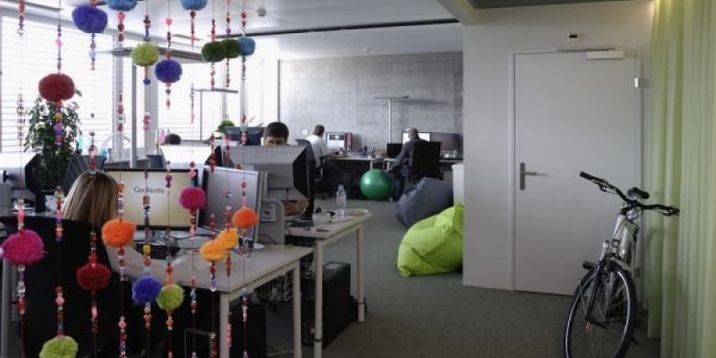 Office branding: regulile dupa care companiile isi amenajeaza casa