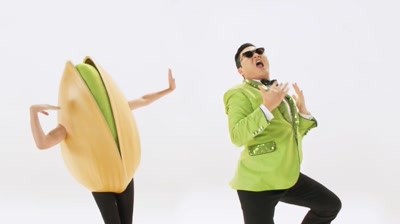 Wonderful Pistachios - Crackin&rsquo; Style with Psy