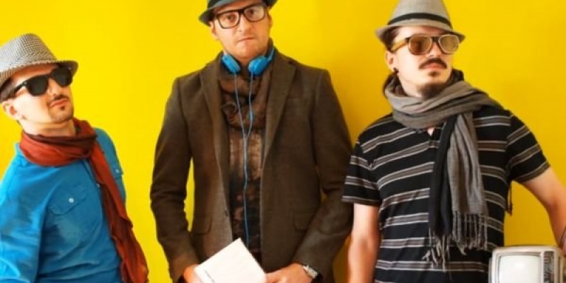 Ghidul comportamental al hipsterului, de Sergiu, Andrei si TOX
