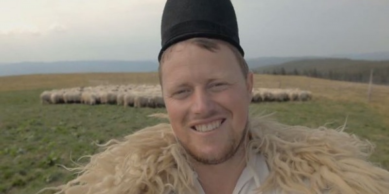 Ciobanul Ghita - unul dintre romanii cu initiativa din noua campanie Vodafone