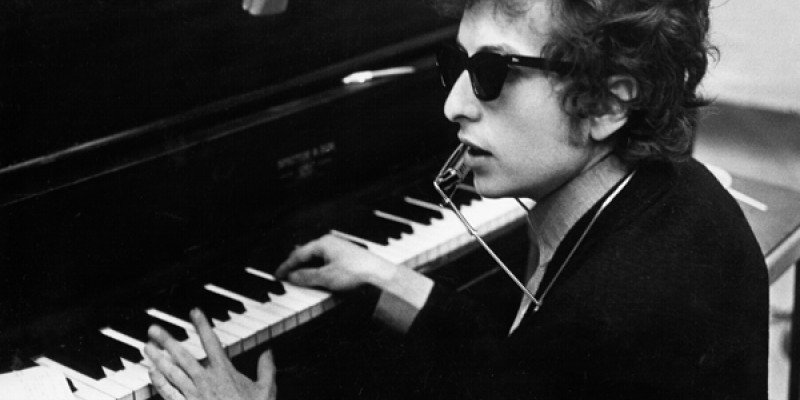 Like a Rolling Stone cu Bob Dylan si toti oamenii de la televizor