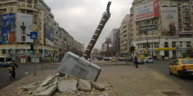Ciocan al lui Thor, ia-ma si pe mine-n zbor