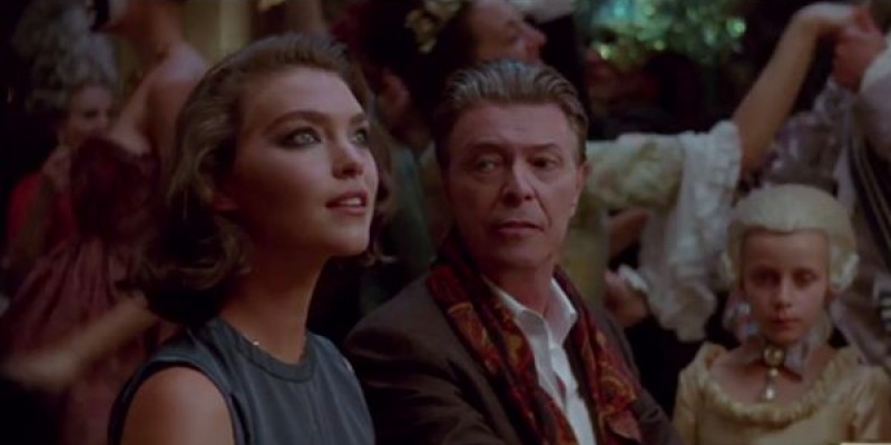 David Bowie canta pentru Louis Vuitton si pentru binele nostru