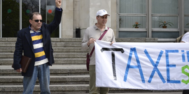 Studiu Daedalus Millward Brown: Cat de nemultumiti sunt romanii de politicieni si de sistemul de taxe