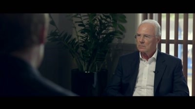 Samsung - Aliens make first contact with Beckenbauer
