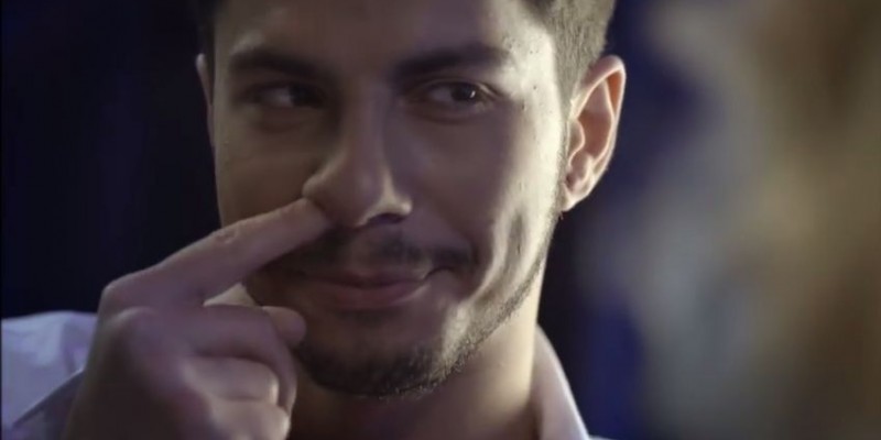 Ma lepad de pachetul de tigari si asa sa-mi ajute Ministerul Sanatatii