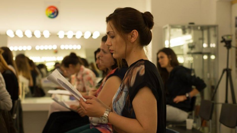 Intre hobby-uri si formare profesionala: platforma de cursuri DallesGO