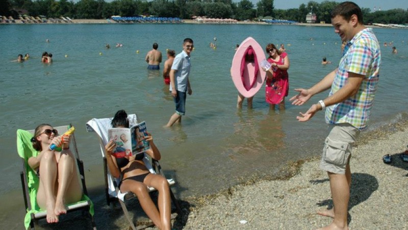 Un vagin sanatos in jurul lumii (si pe plaja de la Mamaia)