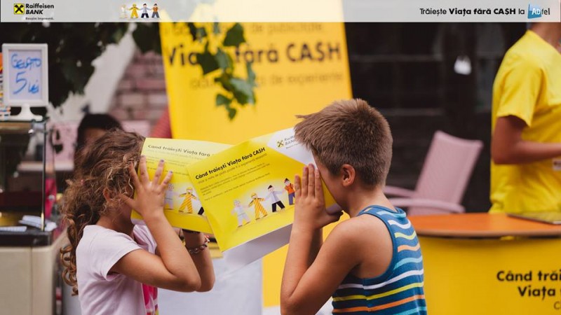 Am vazut si cum se traieste Viata fara CASH. La ADfel