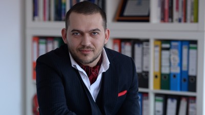 [INSIDER 2007-2014 | Schimbari in business-ul de branding] Irinel Ionescu: Vad multi dintre oamenii cu care lucrez ca se &quot;imprietenesc&quot; pe Facebook cu oameni de la client
