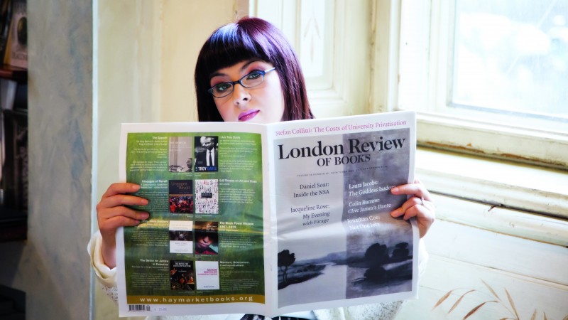 Simona Tache: Blogurile nu sunt munca, sunt un cadou pe care cititorul l-a primit de la mama lui, odata cu internetul, iar cei care le scriu ii sunt un fel de sclavi. :)