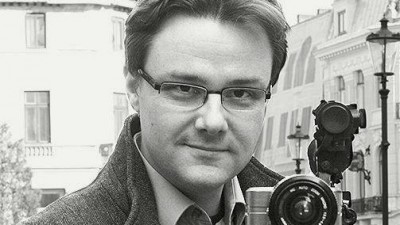 Vlad Mixich: E prea mare zgomotul: zgomotul lui Badea, zgomotul lui Banciu, zgomotul tuturor croncanitorilor platiti doar sa imprastie ceata, etichete si ura