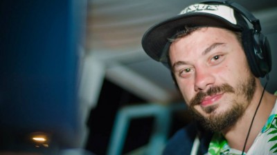 HomeboyLDJ mixeaza litere, culori si muzici dansante in aerul de munte
