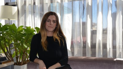 Cristina Cenuse (Lowe Vibe): Daca vede o Catena, urmata de Carmol si Crai, strainul va zice ca cei care catalogheaza romancele drept "frumoase" sunt nebuni