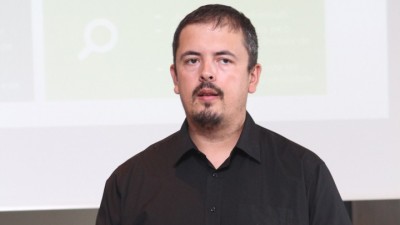 Tudor Galos (Microsoft Romania): Salut initiativa, dar ea trebuie sa continue. Ghidul mai are multa nevoie de rafinare, de date si situatii reale, mai putin "vaporware" si mai multe Dos & Don'ts cu detalii concrete