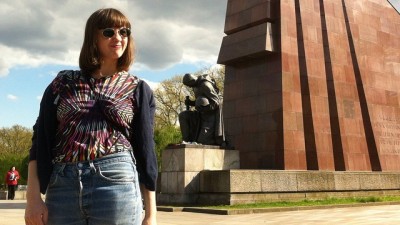 Jasmina Al-Qaisi (Headvertising) are un vis: Dati-le tinerilor un teren de joaca sa faca ei lucruri pentru voi. Fara viol intelectual sau munca silnica
