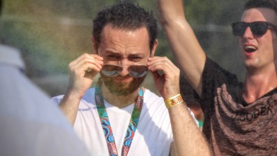 Alex Petrescu (Geometry Global) se joaca si cauta sensuri noi in spatele sloganurilor celebre. Bonus: cum ar arata lumea in care brandurile sunt oameni