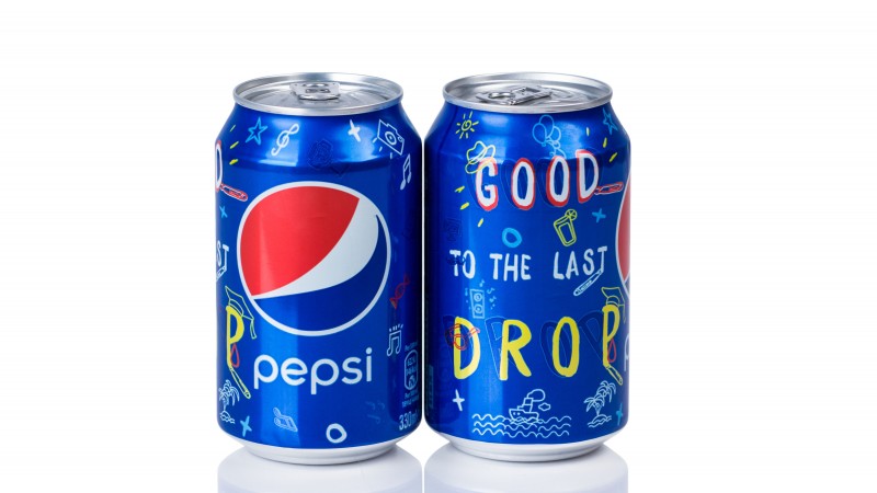 Pepsi lanseaza un milion de doze cu design propus de consumatori