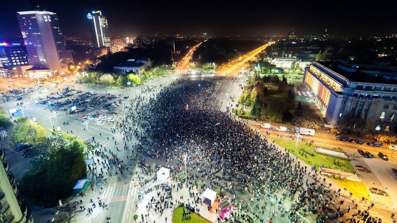 Oamenii din comunicare, despre ce e de facut cu Romania in continuare