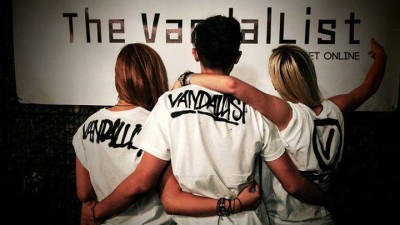 [Pe frontul publishing-ului] The VandalList: Provocarea e sa faci bani fara sa fii comercial. Nu ne iese. Partea cu banii, cu comercialul nici atat