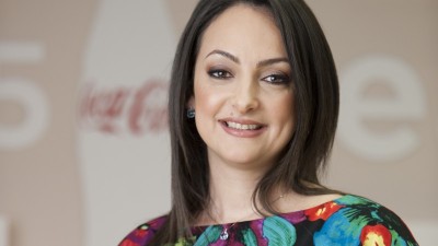 [Cum isi aleg brandurile endorserii] Miruna Smeureanu (Coca-Cola Romania): Alaturi de Connect-R si Delia, am consolidat o poveste de brand locala, inceputa de cei doi artisti si continuata de fanii nostri