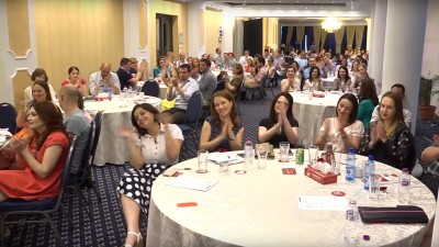 Decide castigatorul unui show unic in Romania: “Who`s King in Public SpeaKING”!
