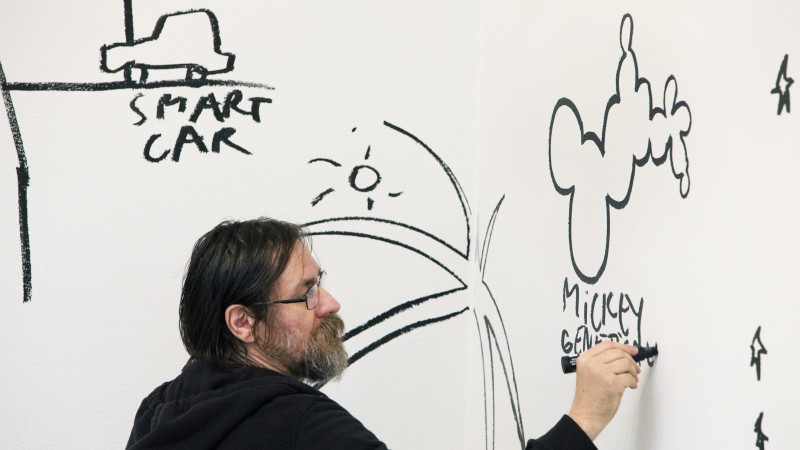 Dan Perjovschi: Eu nu fac desene animate si nici comix. Eu condensez un intreg film intr-o singura fotograma. Pac!