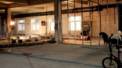 Cum a fost transformata o cladire industriala intr-un loc de joaca pentru designeri, inventatori si antreprenori