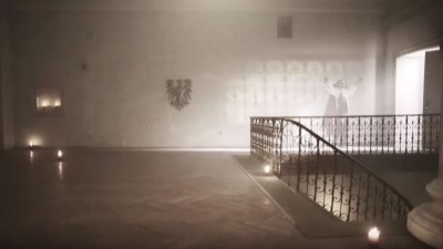 Dati sfoara in tara! Intaiul Creativ al Lumii a trecut de vampiri