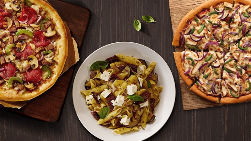 Pizza Hut relanseaza oferta Pizza Festival, cu un “invitat” special: pastele