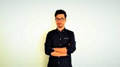 Mihai Preotu (Tempo): Pentru distractie, cliseele sunt petrecere, club, plaja, skateboard etc. Sunt reprezentative, fara indoiala, dar si foarte comune
