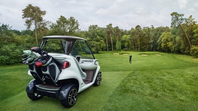 Mercedes-Benz Style Edition Garia Golf Car, un star pe terenul de golf