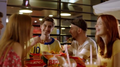 KFC devine sponsorul oficial al tinerilor si aduce spiritul brazilian in Romania