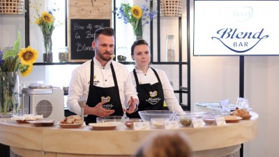 Becel și Golin au invitat consumatorii să experimenteze mixuri unice de uleiuri și arome, în cadrul lansării Becel Blend Bar