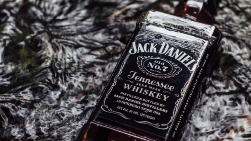 Celebrarea a 150 de ani de distilerie Jack Daniel’s transforma gustul in sunet
