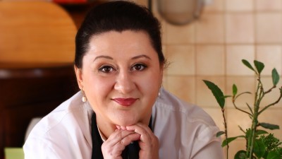 [Food for blog] Laura Laurențiu: C&acirc;nd oamenii văd la televizor/pe internet imagini care le st&acirc;rnesc pofta, vor dori acel preparat, nu un altul, care ar putea fi livrat sau comandat la restaurant