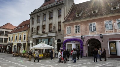 Un nou magazin Farmec se deschide in Brasov