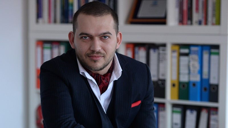 [Branding Trends] Irinel Ionescu: Multe branduri au trecut de la cravata la maneci suflecate