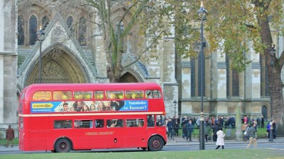 Romanii din Marea Britanie sarbatoresc Ziua Nationala a Romaniei alaturi de TransferGo. In pragul zilei de 1 decembrie zeci de romani din Londra au transferat bucurie celor din jur