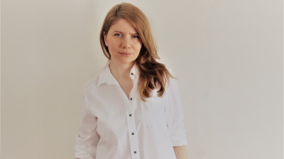 O agenție care creează nume cu povești. Alina Chirvase, despre ascensiunea brandurilor independente, minimalism în design și mai multă subtilitate în packaging