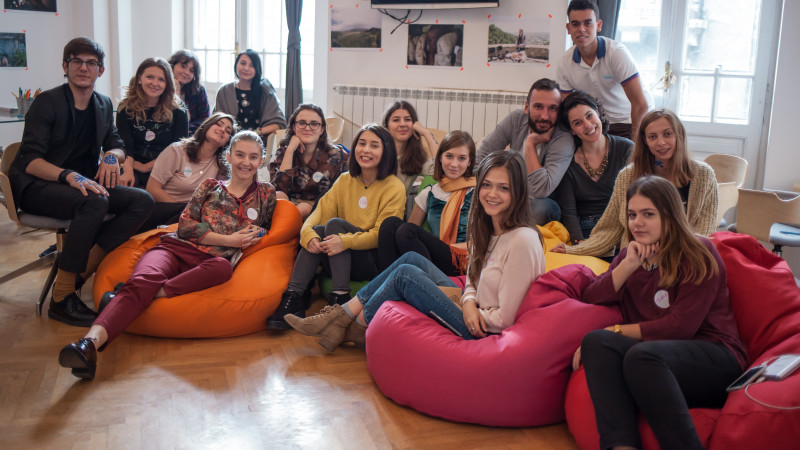 Pe bune despre tineri, relatii si violenta. „Nu am vorbit niciodata cu nimeni despre asta pana acum”