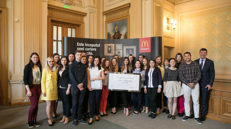 27 de angajați studenți au fost premiați la cea de a 11-a ediție e Burselor McDonald’s