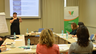 Kelly Freeman, trainer ISOC: Fără o conștiință colectivă a obiectivelor companiei, calitatea muncii angajaților este slabă