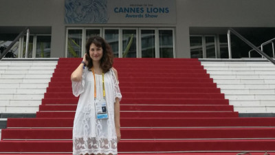 [La cald, de la Cannes] Ana Trif (Golin): Se propune o lume ageless, colourless si stereotypeless. Doar ca prin tot acest efort, uneori fortat, riscam sa uitam de echilibru