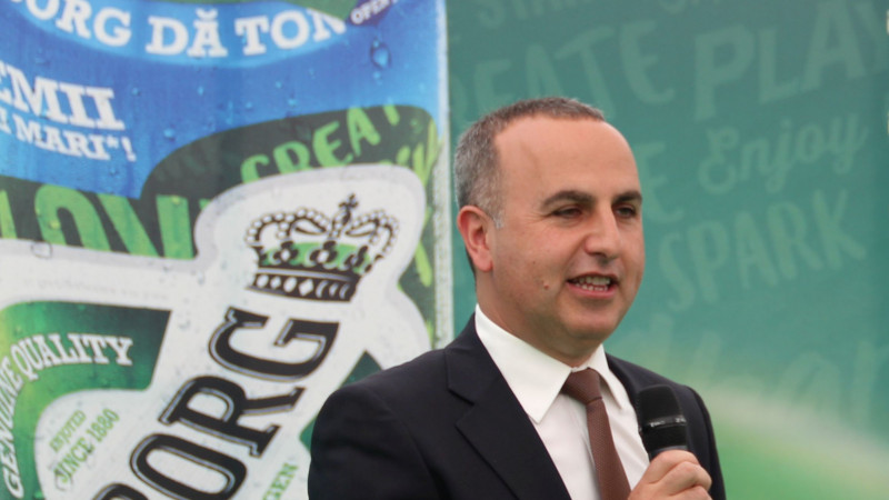 Tuborg introduce o solutie inovatoare pentru dozele de bere: folia de protectie din aluminiu, reciclabila